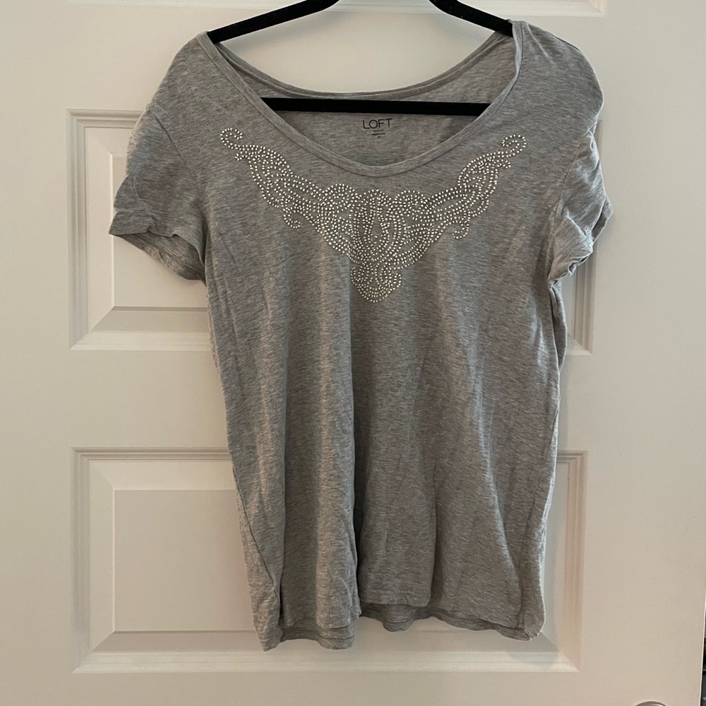 Gray T-shirt with beading